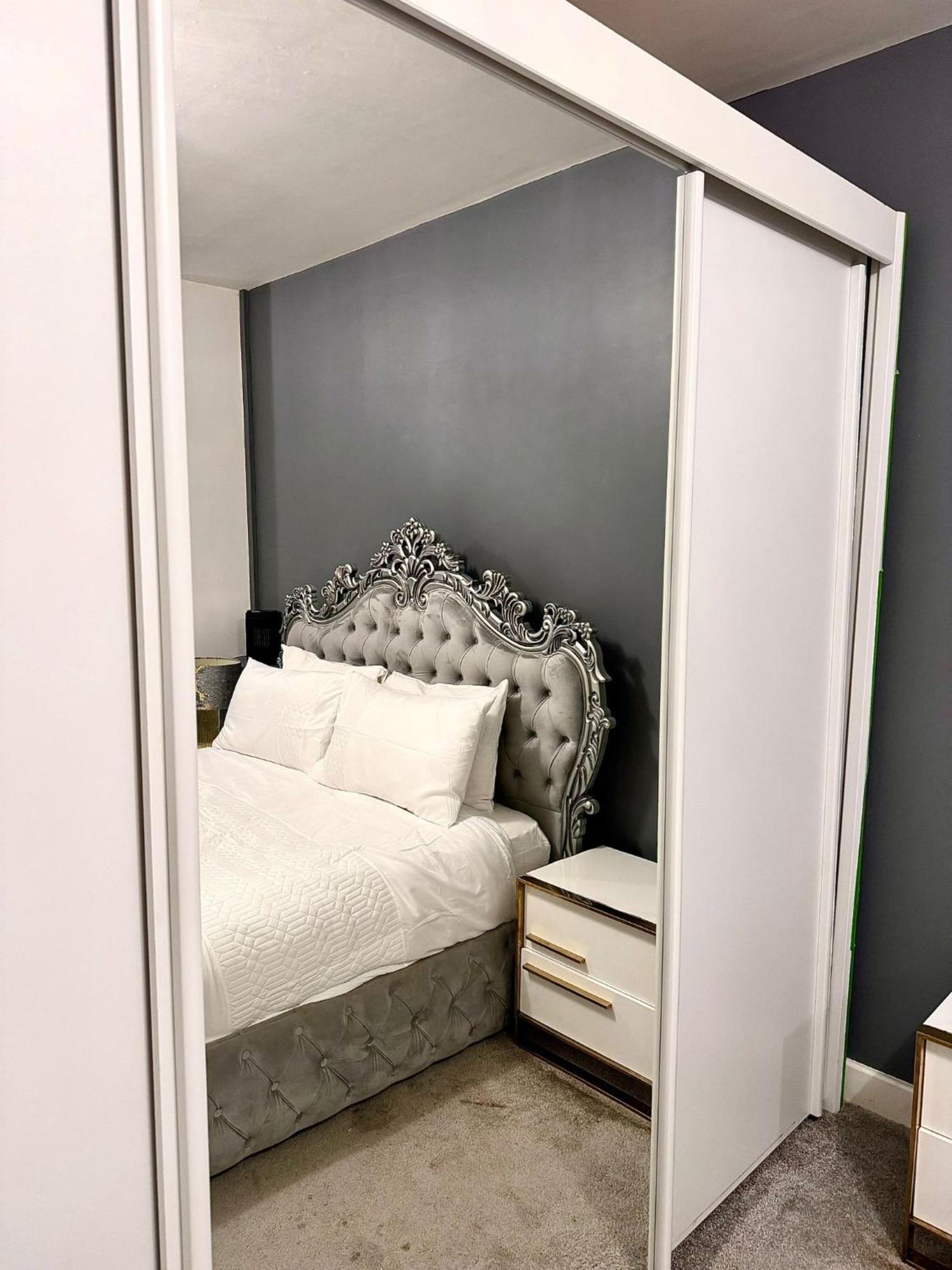 Deluxe Spacious King Size Room Hornchurch ภายนอก รูปภาพ
