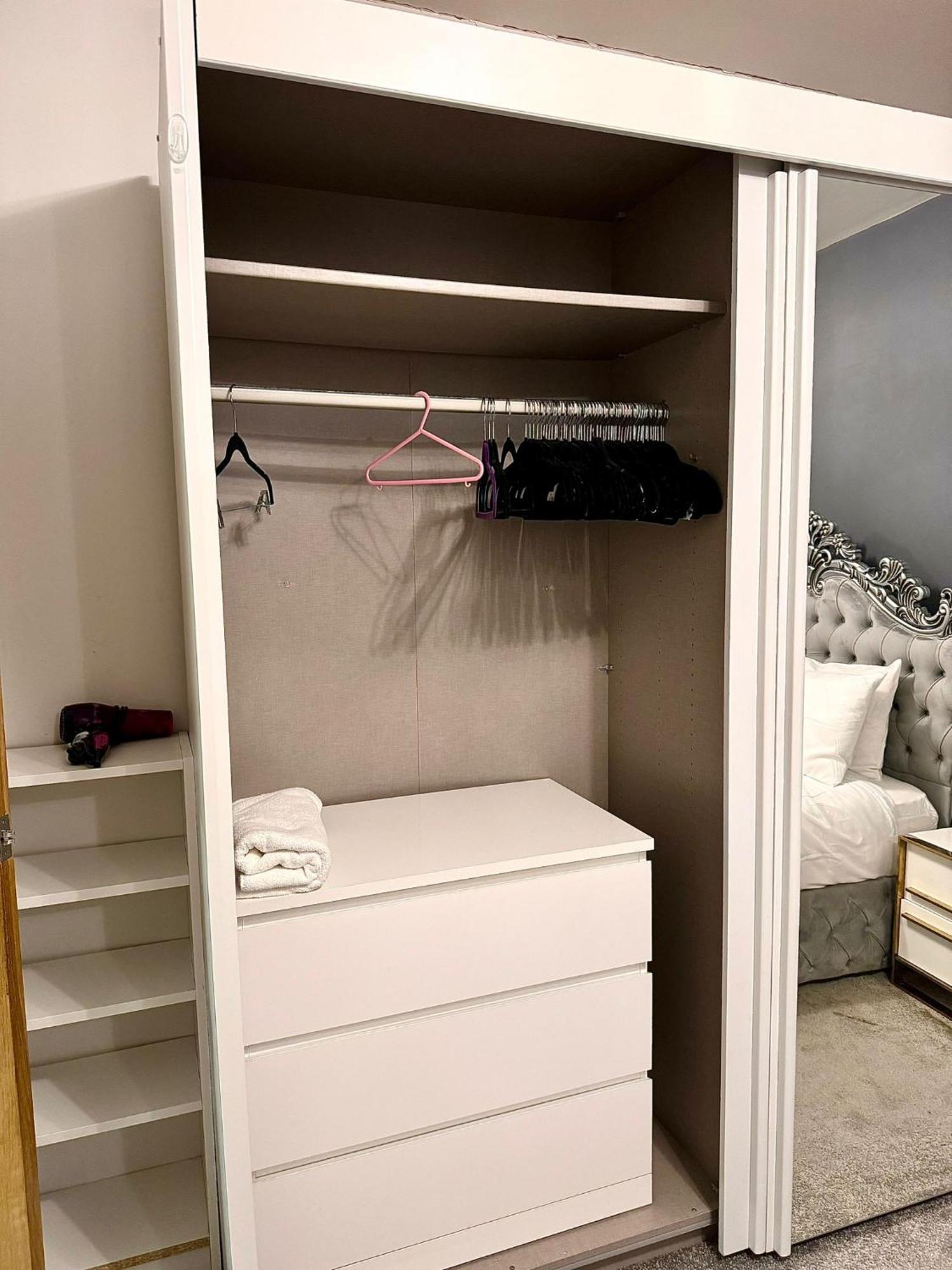 Deluxe Spacious King Size Room Hornchurch ภายนอก รูปภาพ